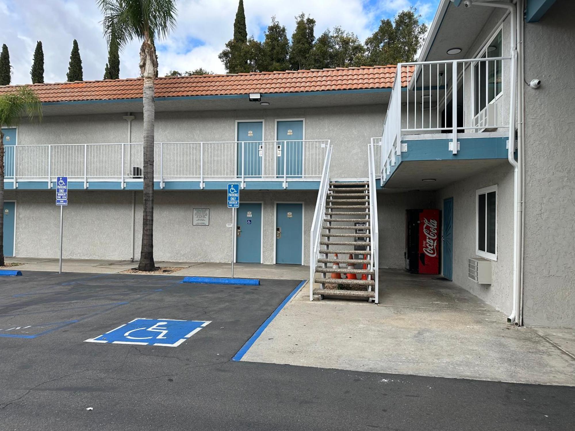 Villa Inn Anaheim Motel *